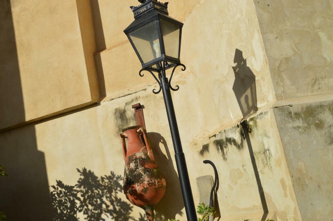 Alojamiento Con Encanto Montemayor Luaran gambar